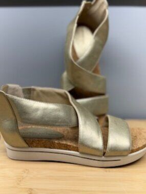 Adrienne Vittadini Sport Gold Strap Rear Zip Sandals – Chic & Versatile